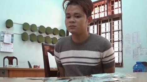 Dọa tung hình “mát mẻ”, tống tiền bạn tình đồng giới 200 triệu đồng